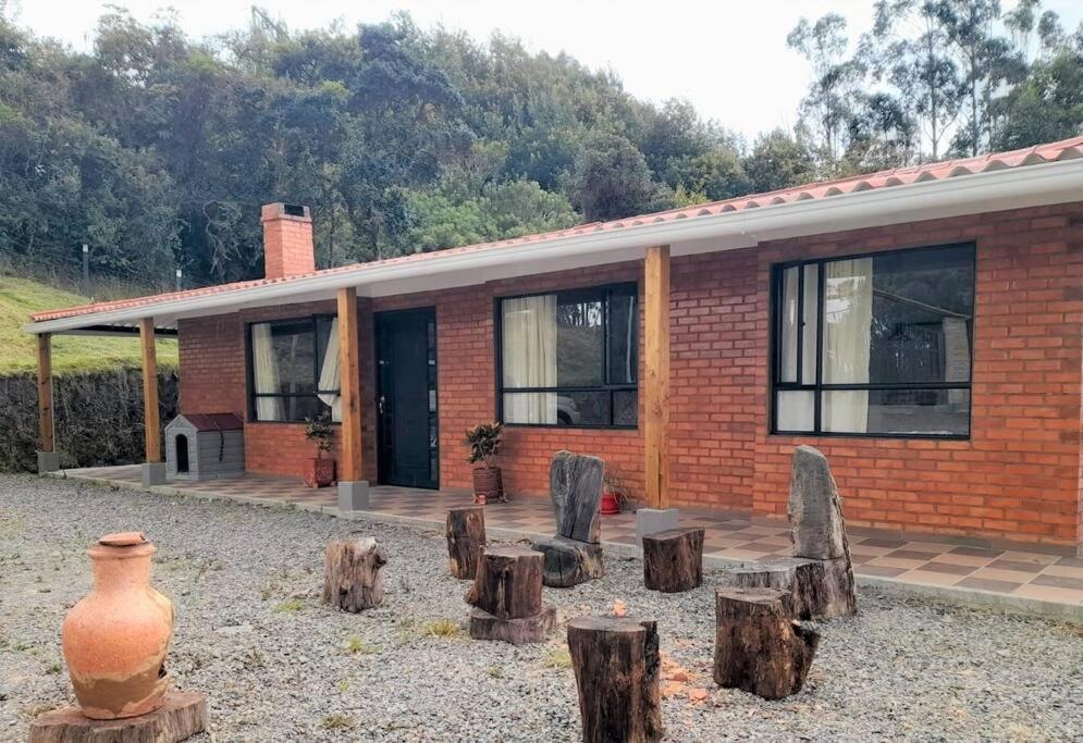 Hermosa Casa Campestre Moderna "Rancho La Marina" Chiquinquirá Extérieur photo